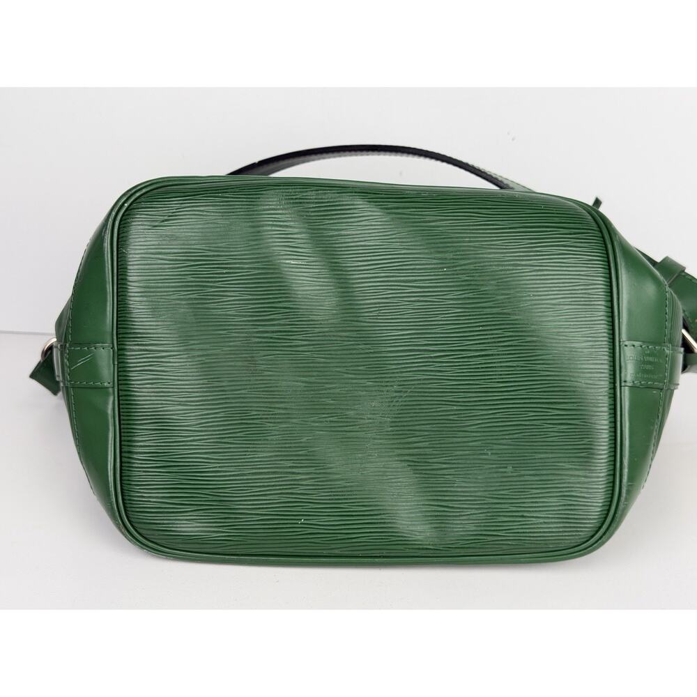 Louis Vuitton NeoNoe Shoulder Bag MM in Green Epi Leather 2013 S - Picture 3 of 14